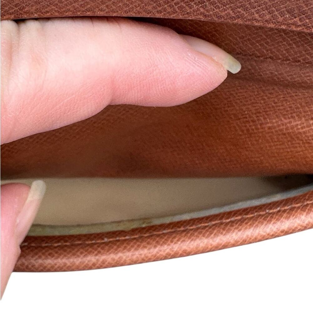 Louis Vuitton Wallet - Picture 5 of 10